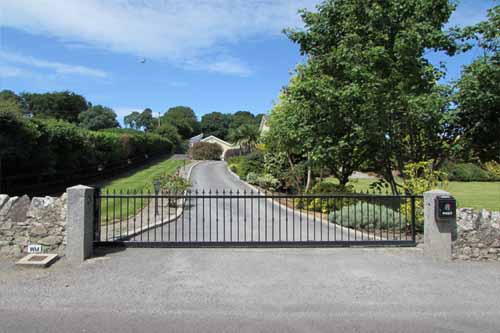 Sliding gates