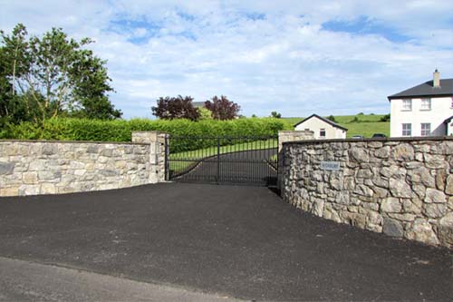 Swing gates