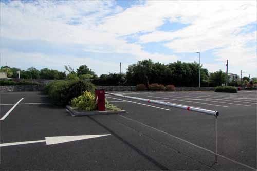 Automatic barrier